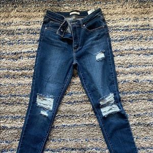 ❤️Levi’s Jeans size 29- 721 High Rise Skinny jeans.
